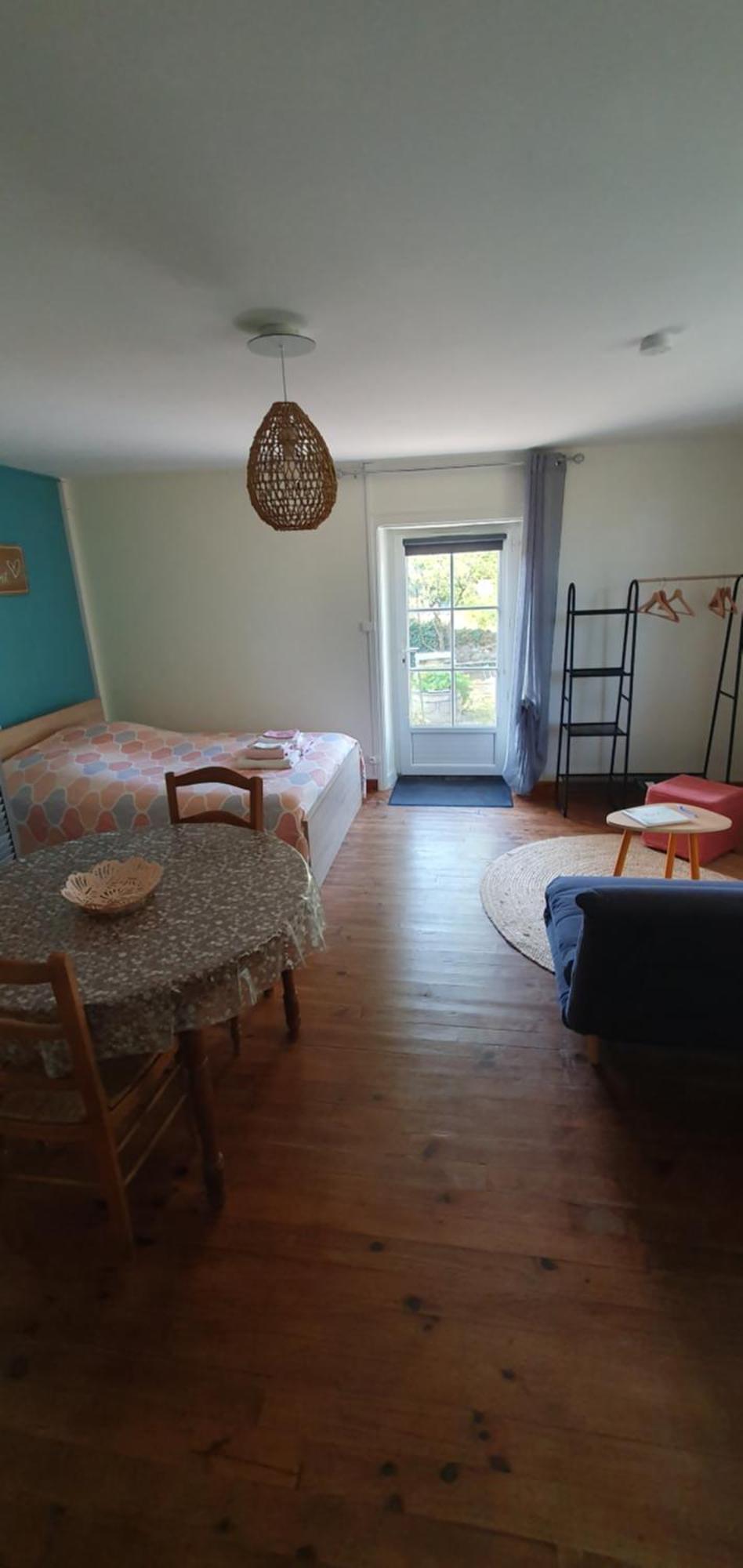 Le Studio De Rochavelle Apartment Chiche Luaran gambar